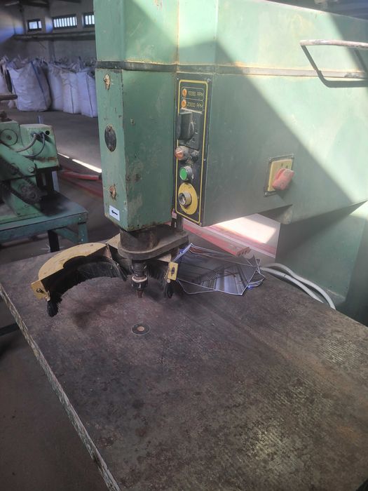 Frezarka gomad fg-1 górnowrzecionowa