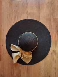 Letni kapelusz słomkowy czarny T&R