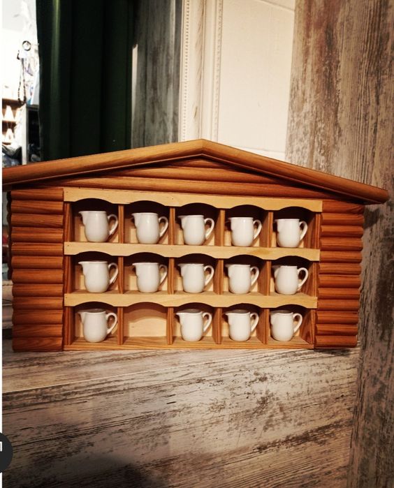 Półka/domek drewniany, rękodzieło.