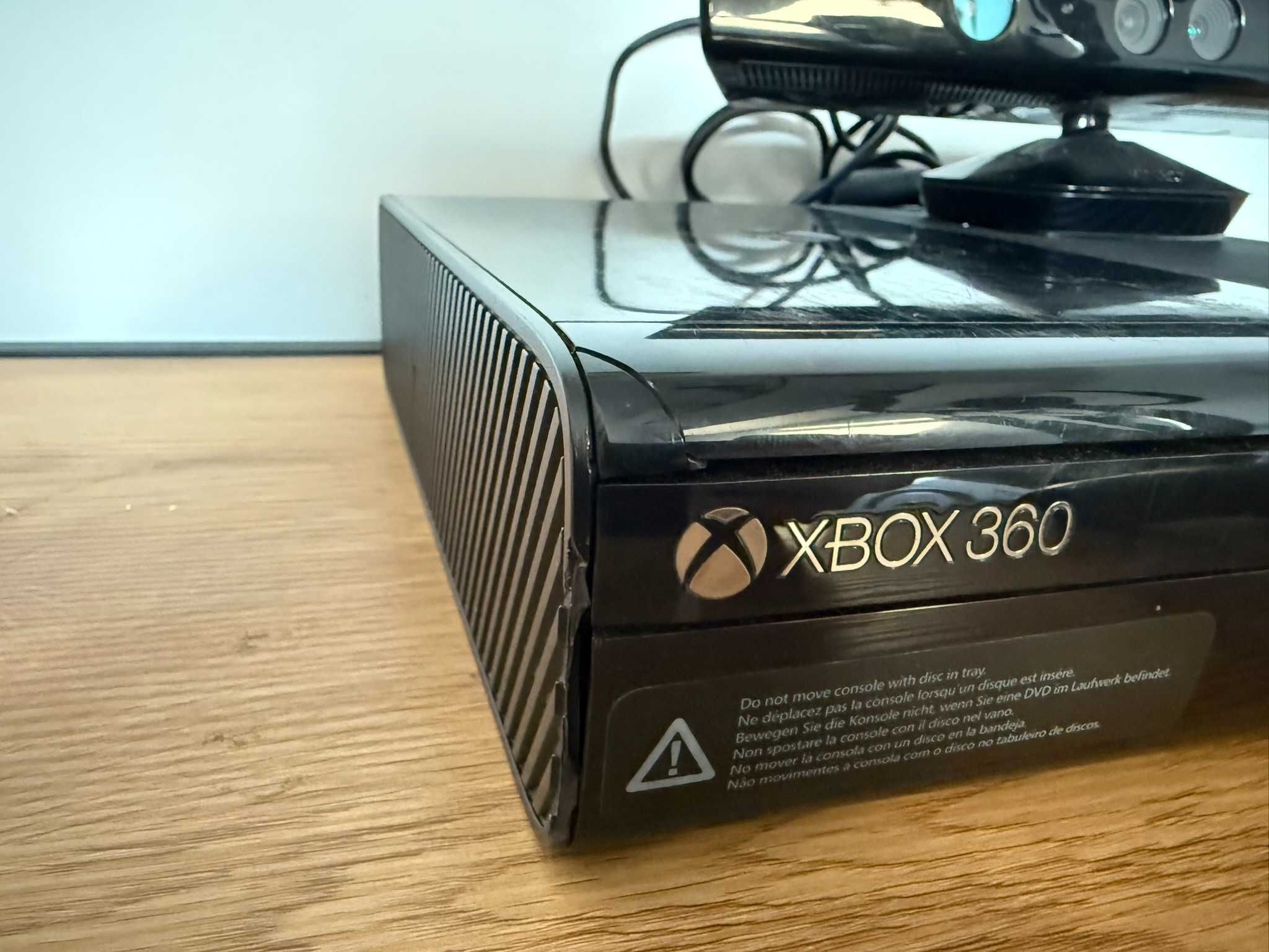 XBOX 360 + Kinect + 2 pady