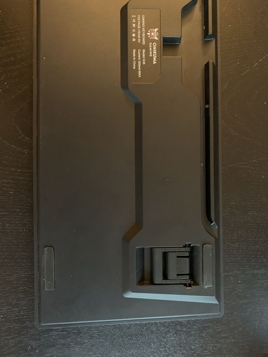 Klawiatura Onikuma Gaming G38, uszkodzona