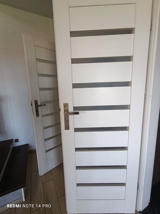 Drzwi wewnętrzne 90 i 70 lewe białe z szybkami