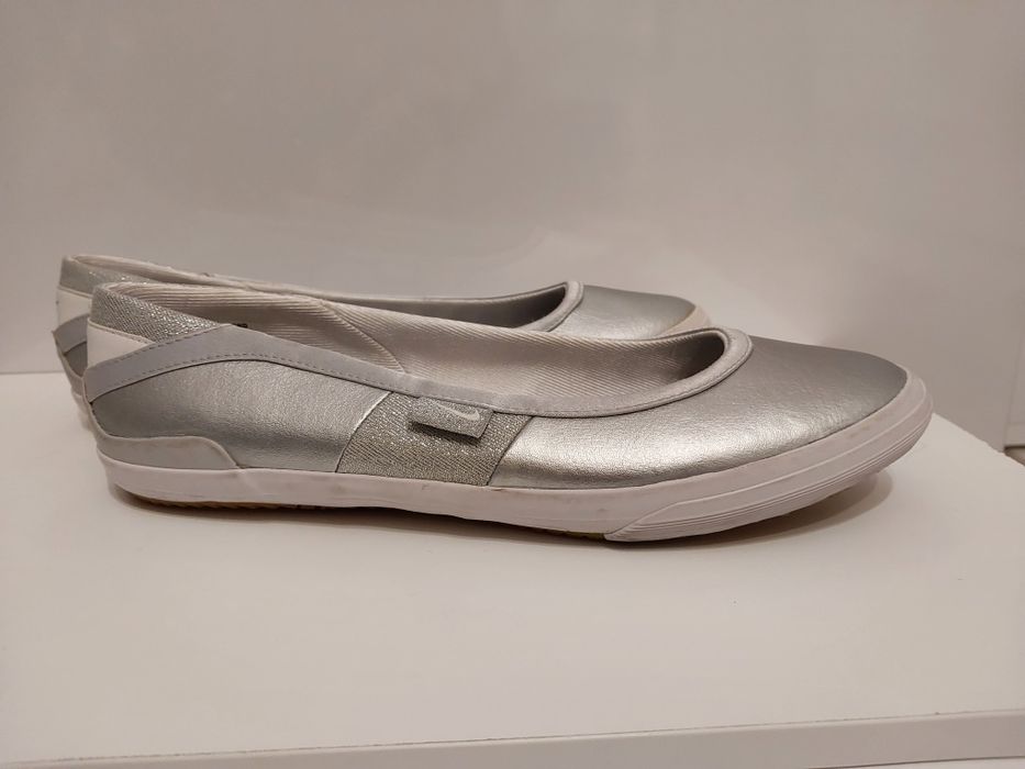 Baleriny srebrne Nike rozm. 37,5 Nowe