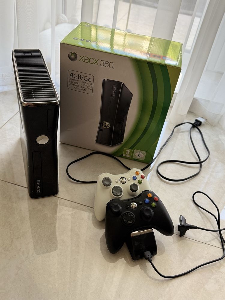 Xbox 360 slim 320 gb kinect Freeboot