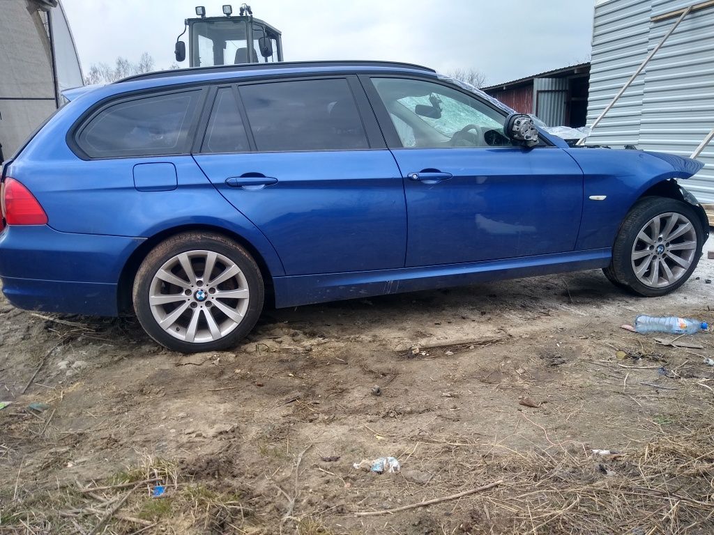 Karoseria BMW E90 E91 MONTEGOBLAU Maska Zderzak Blotniki Drzwi Klapa