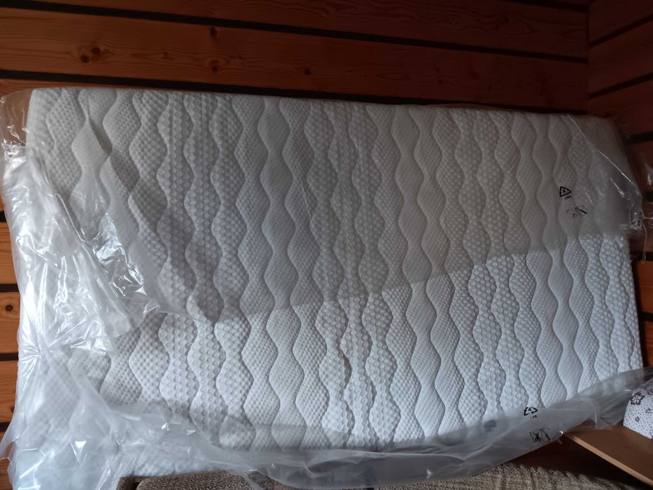 Materac Hilding 140x200 - nowy