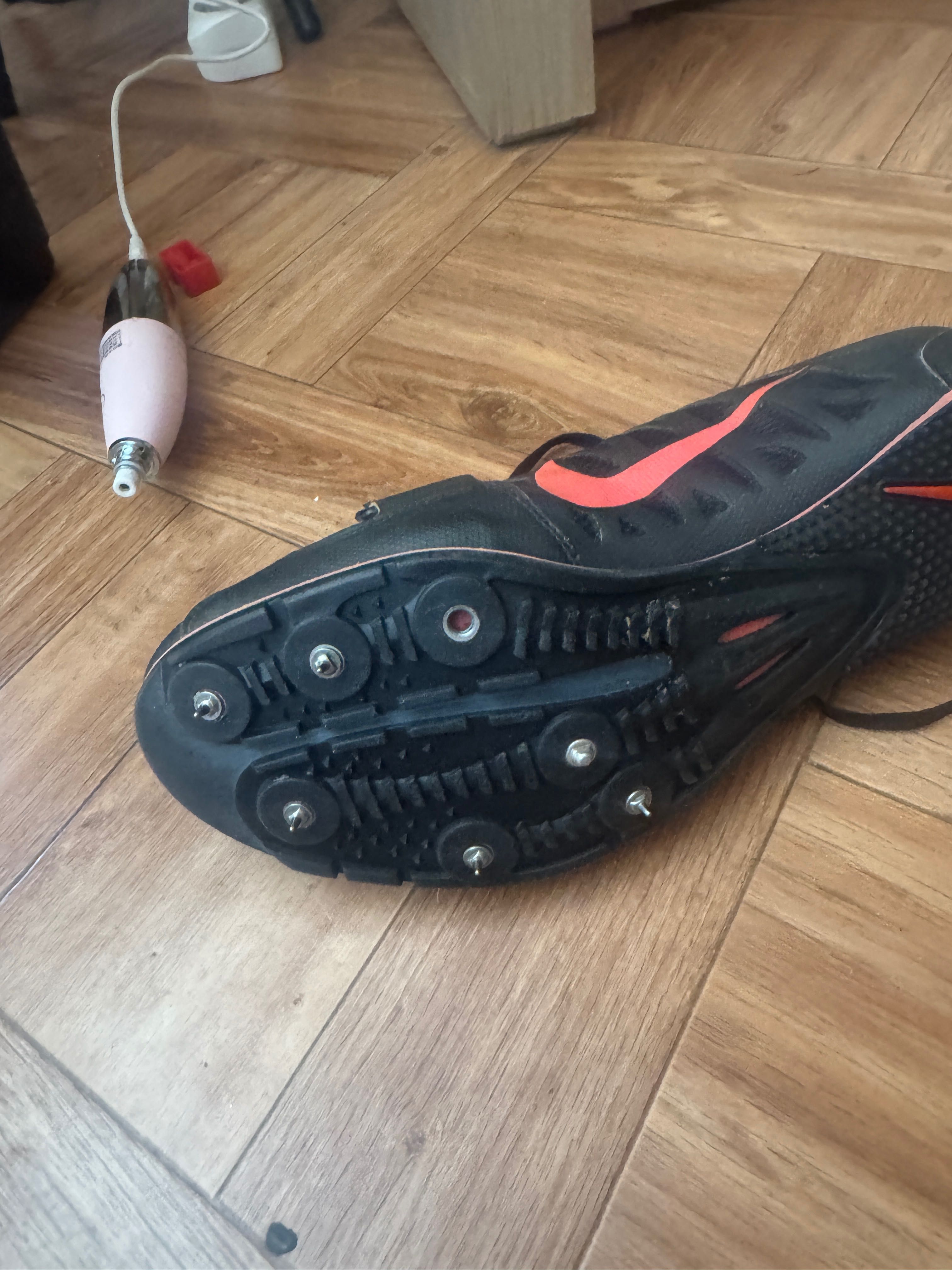 Kolce lekkoatletyczne do skoki w dal