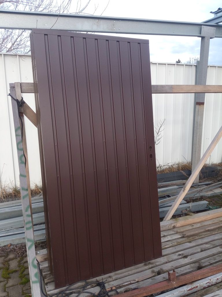 Drzwi metalowe 100