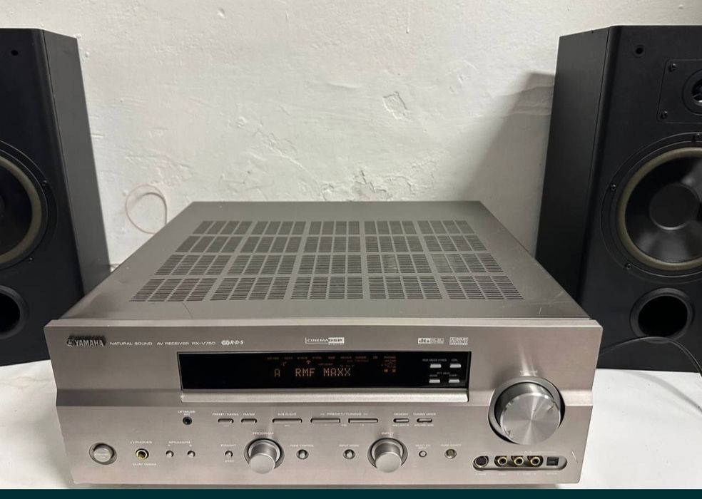 + 7.1 Amplituner Yamaha rx v 750, 7*130 Watt.