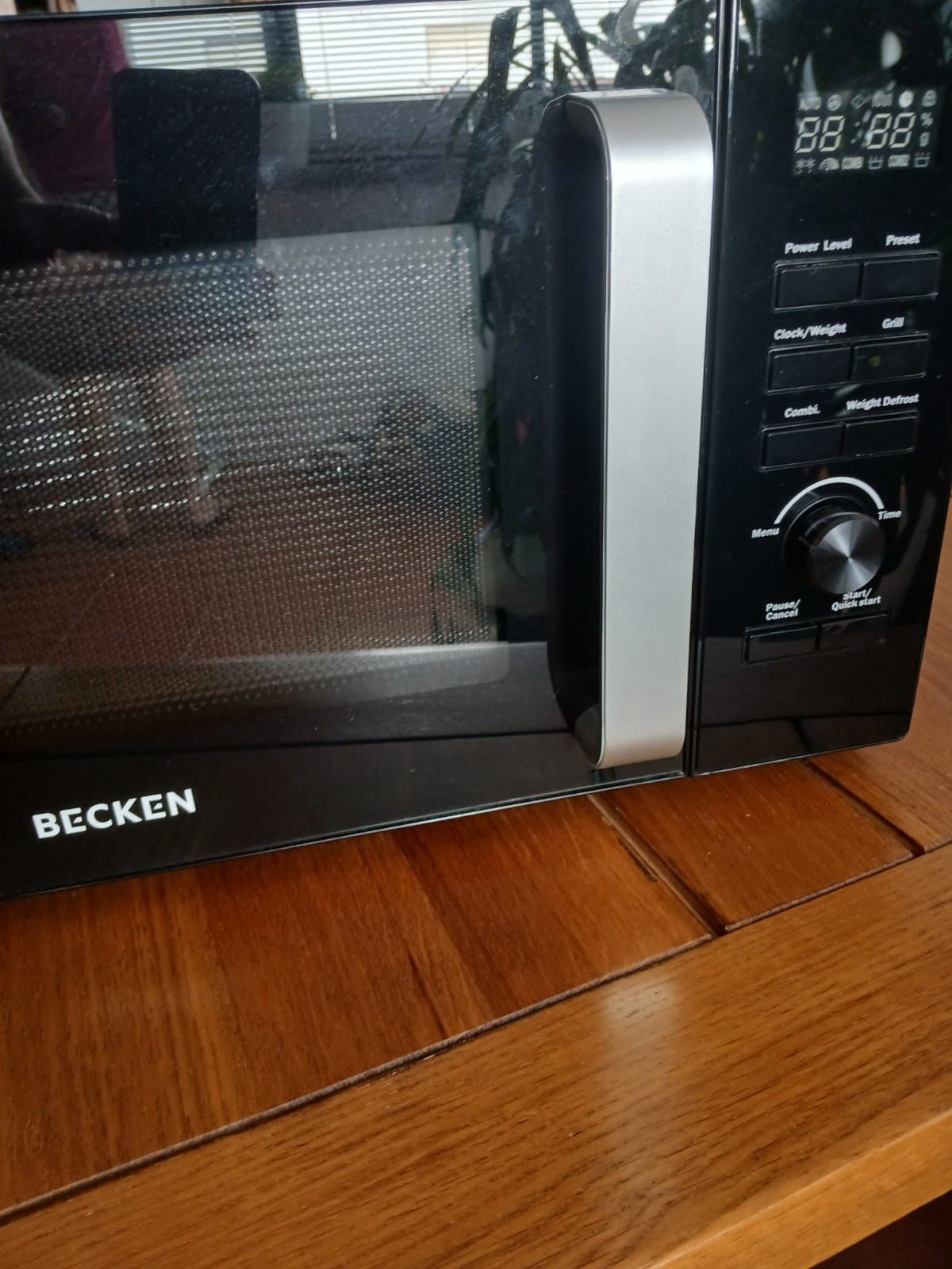 Microondas Becken BMW 4477 30L novo