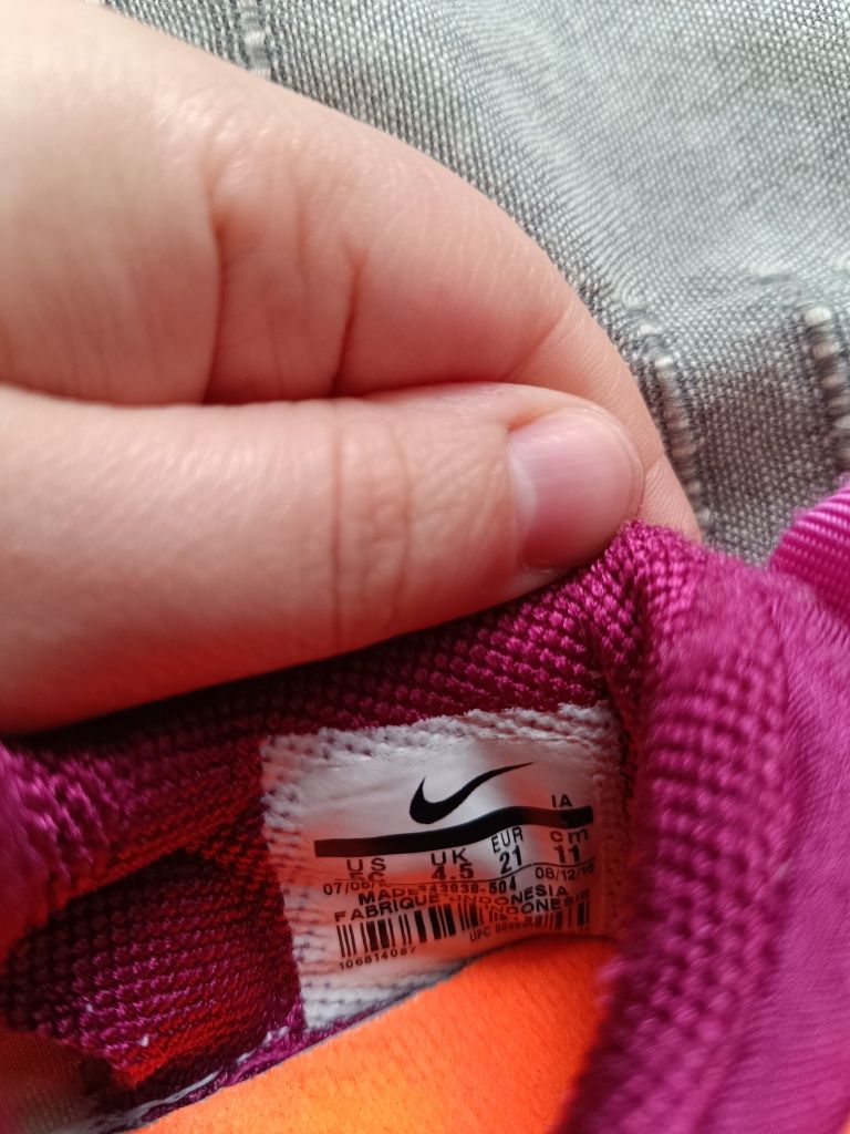 Buciki Nike free r.21 jak Nowe