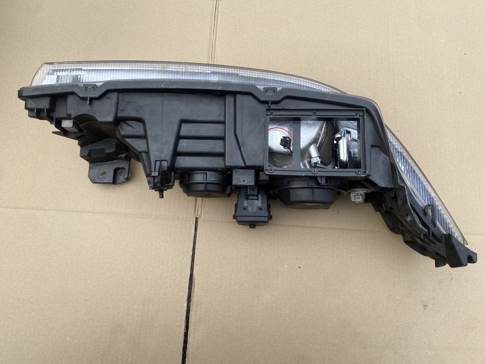 Renault Laguna II Lampa Xenon Lewy Przód EU