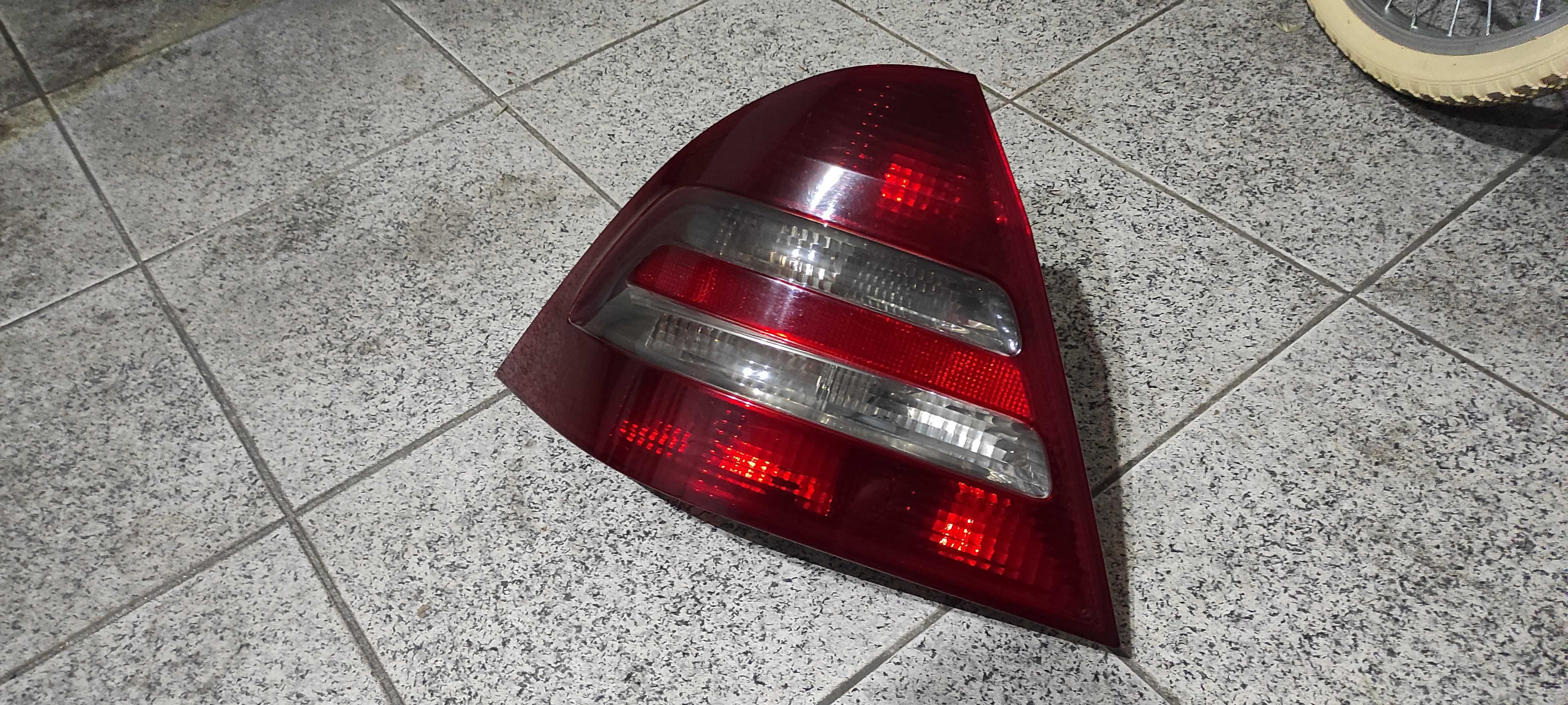 Farolim Traseiro para Mercedes Classe C Sedan W203