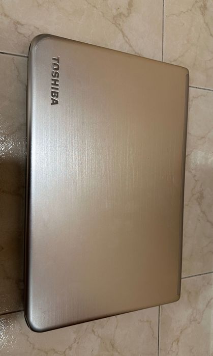 Toshiba Satellite para peças ou reparação