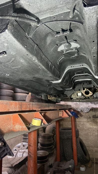 Авто у технічно гарному стані.Сів поїхав