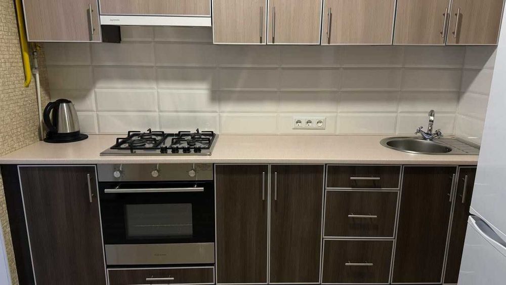 Здається 1 кімнатна гарне розташування