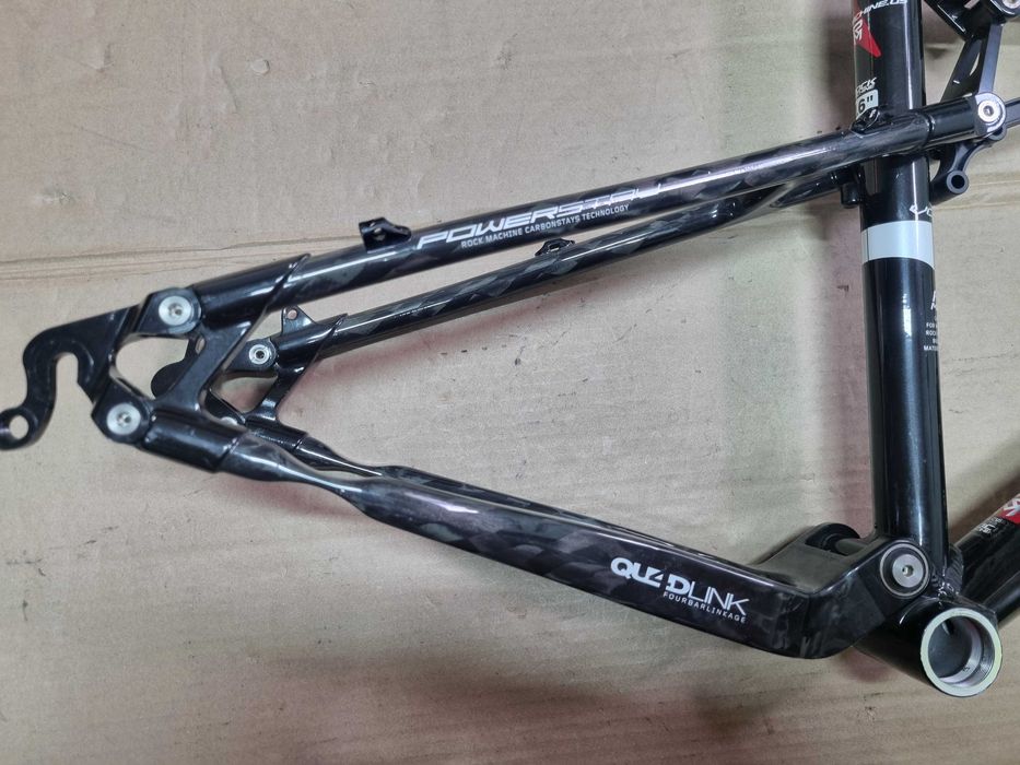 Rama typu full Rock Machine Vortex, pod 26