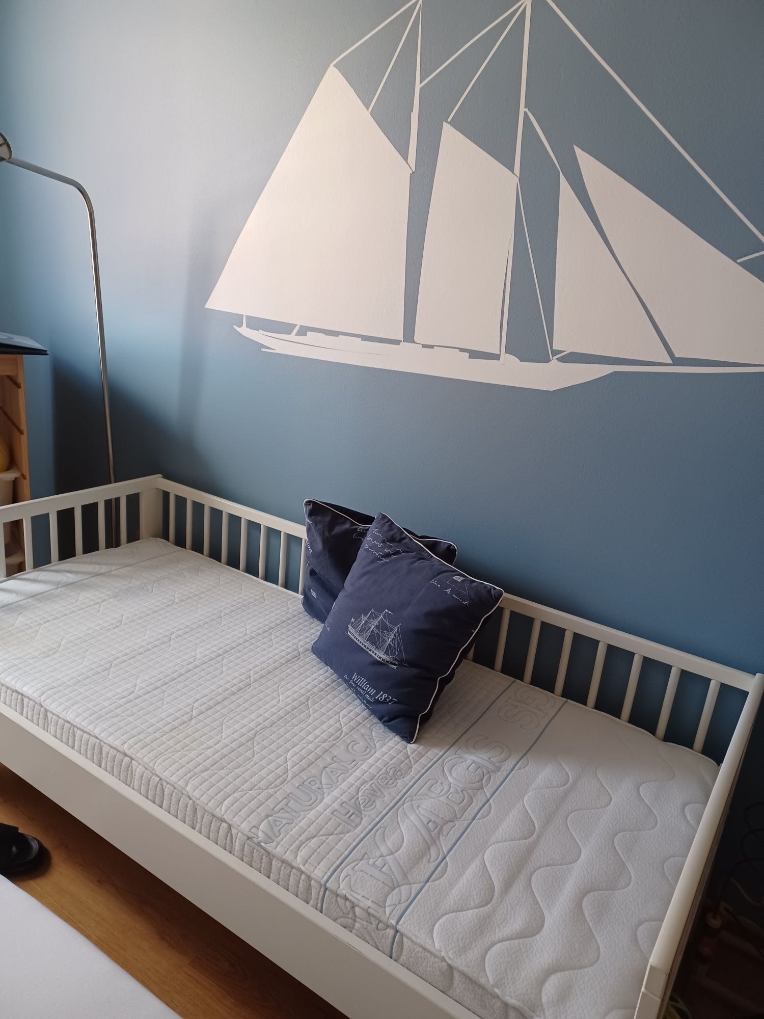 Łóżko dla dziecka Ikea- Gulliver z materacem Duo Activia Hevea