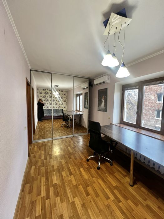 2-кімнатна квартира , р-н вокзалу,, під оренду чи для себе