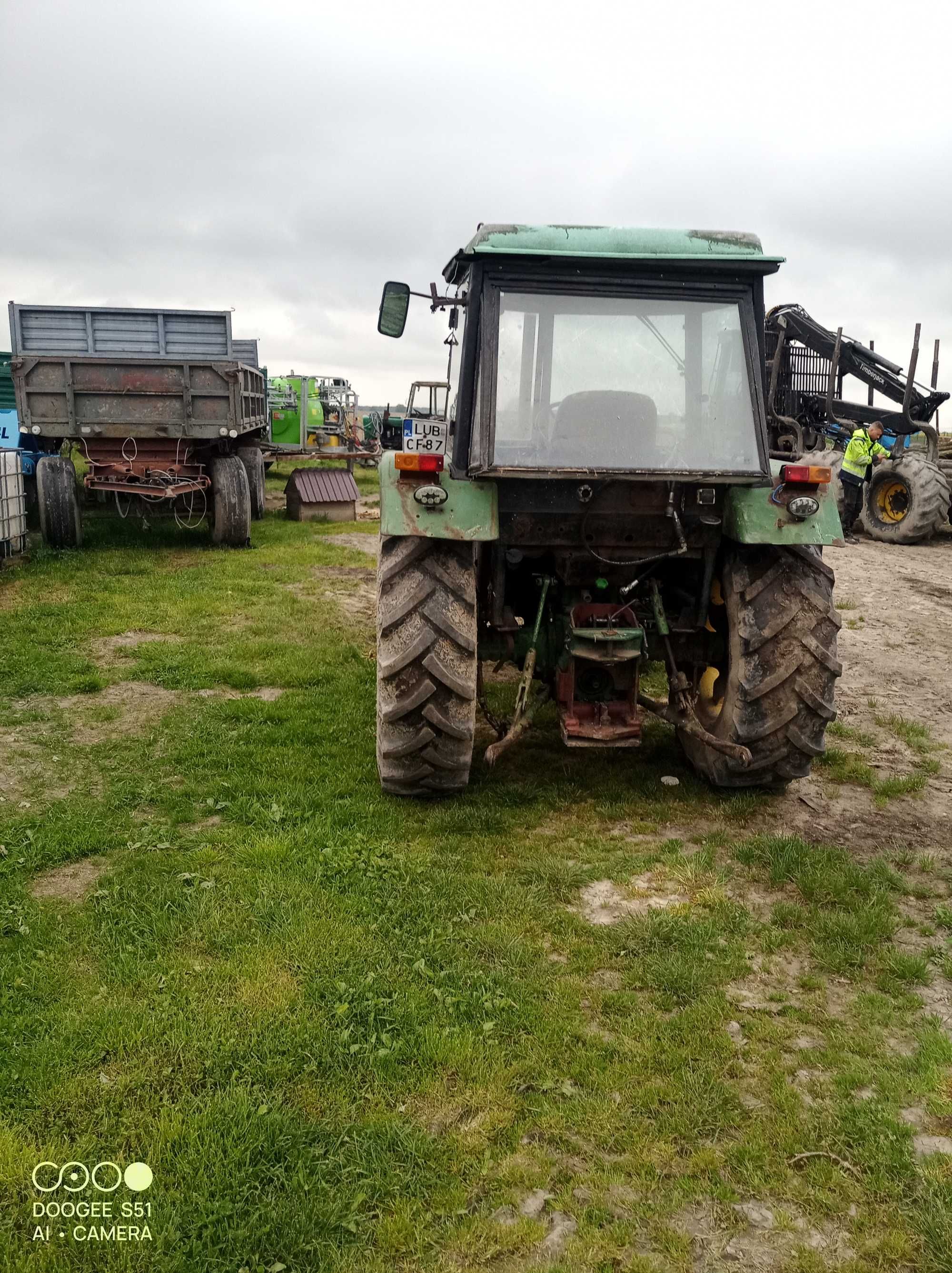 Ciągnik John Deere 1640 4x4 75KM