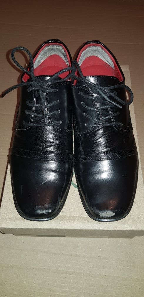 Buty na komunię, wesele itp, eleganckie czarne
