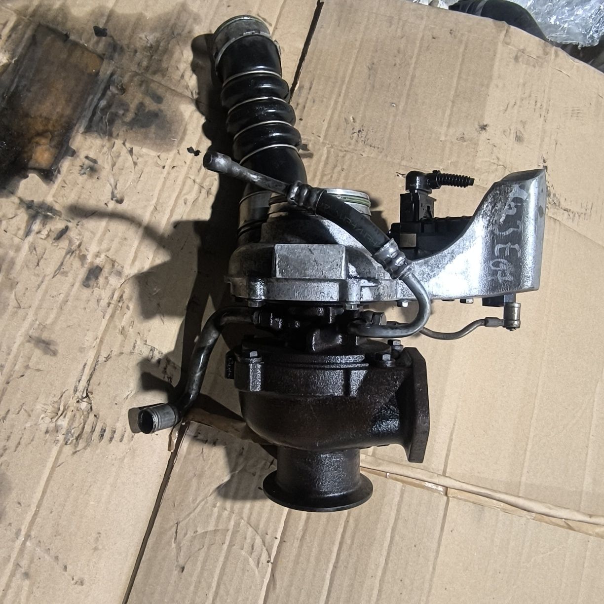 Turbina BMW E90 e81 e87  X1 X3  n47d20c  143 km