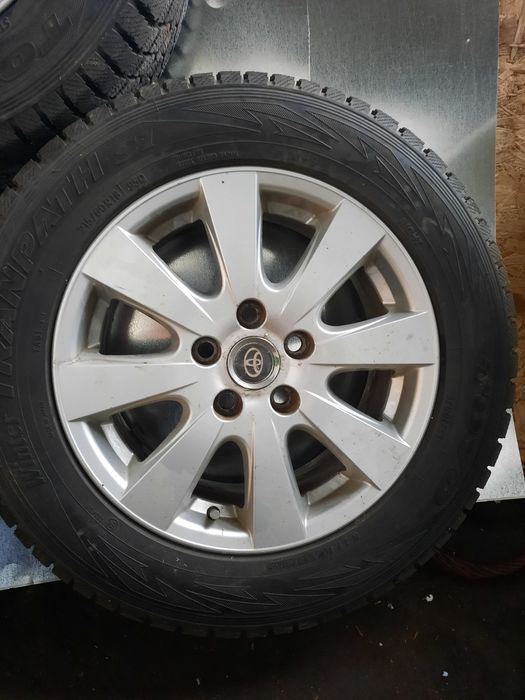 Диски з резиною р16 тойота
