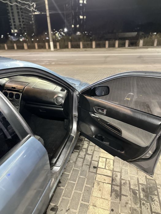 Продам машину Mazda 6 2002