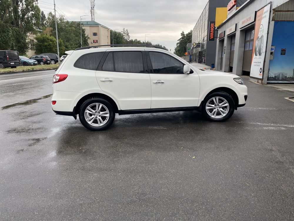 Файний автомобіль без дефектів