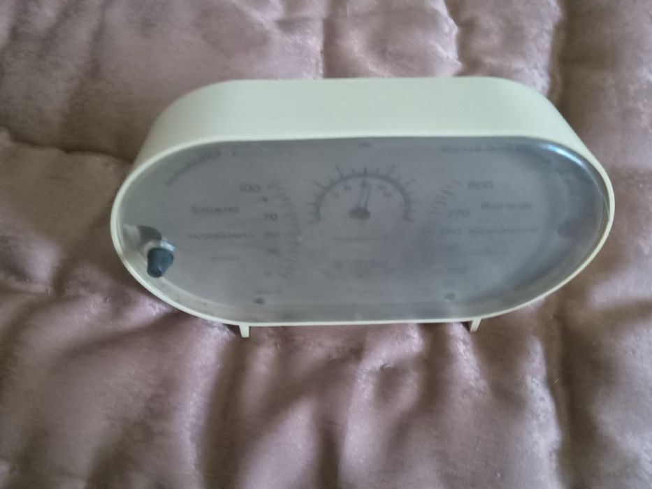 Продам барометр Рига