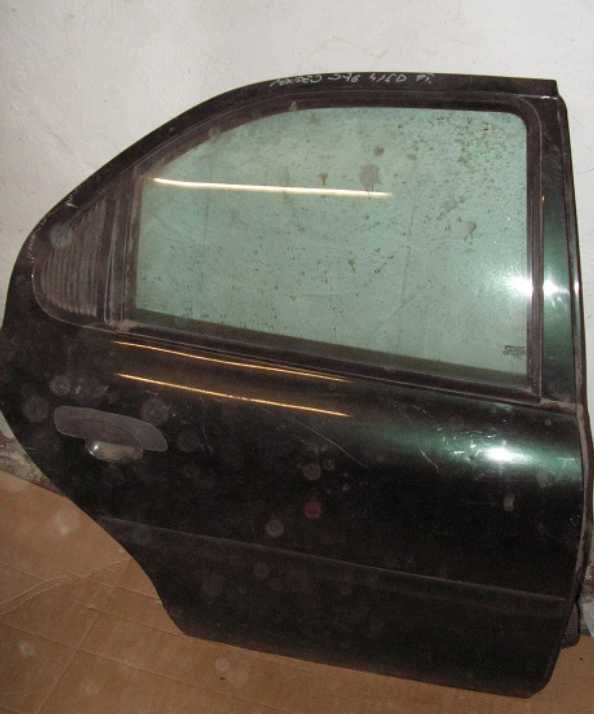 Drzwi tylne prawe Ford Mondeo 93-96 4/5