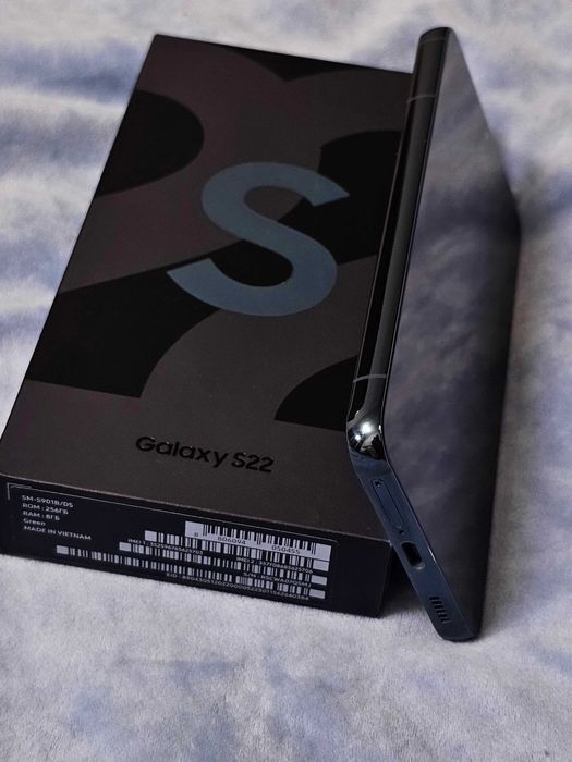Samsung S22 8/256. Ідеальний стан. Офіційний Український