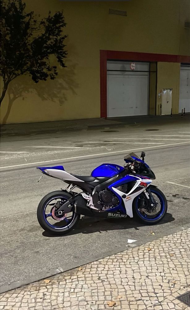 Suzuki GSXR 600 K7