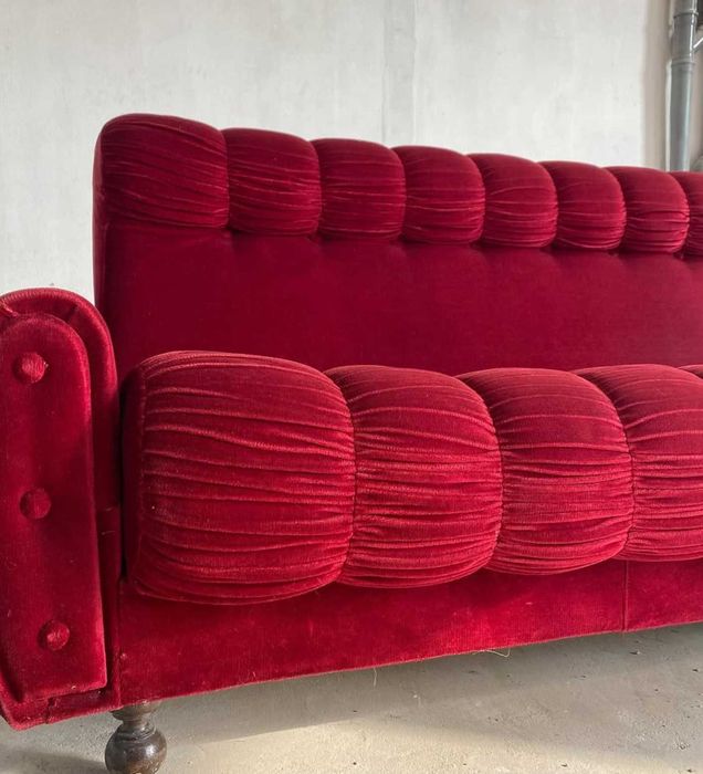 Sofá Vintage Vermelho Veludo