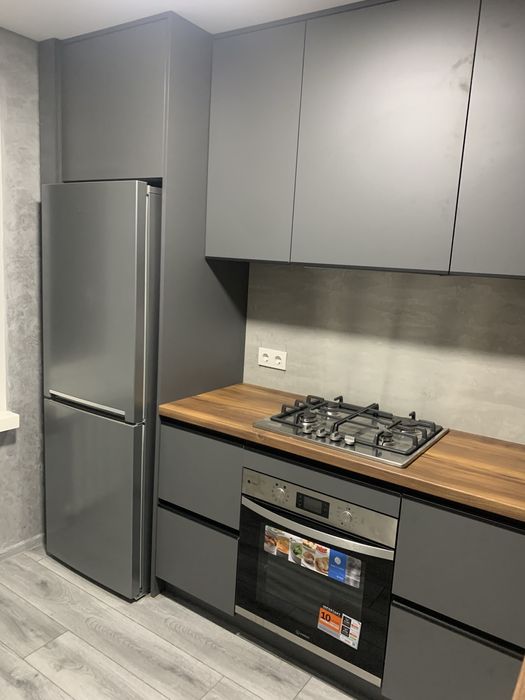 Здам 2 кімнатну квартиру по  вулиці М. Грушевського р - н Глобала