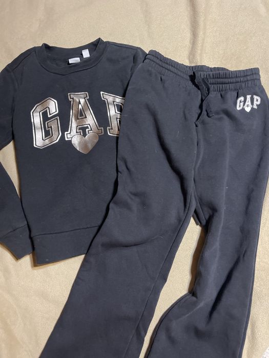 Спортивний костюм Gap 8(років)