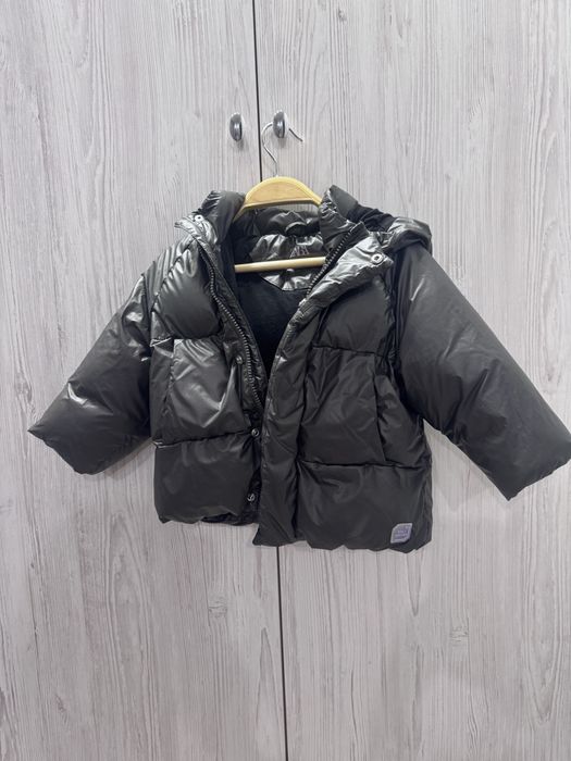 Пуховик zara ддя дівчинки 92 см
