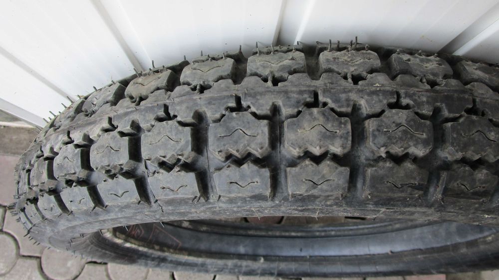 Мотошины с камерами 3,25-19, 3,75-19, 3,50-18 ( МТ, УРАЛ, ИЖ ) СССР .