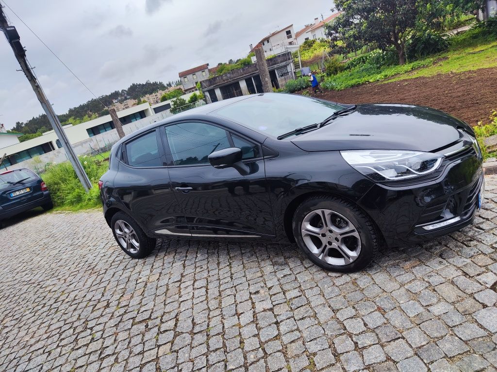 Clio 0.9 TCE 2019 64 mil km