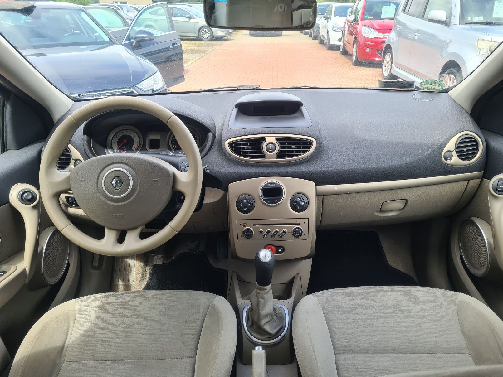 Renault Clio / 1.6 benzyna / Klimatronik / Alu / Długie opłaty /
