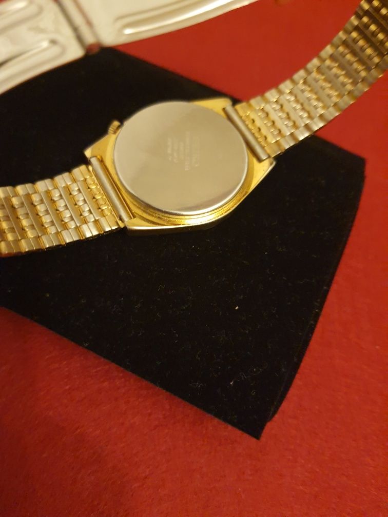 SEIKO vintage gold