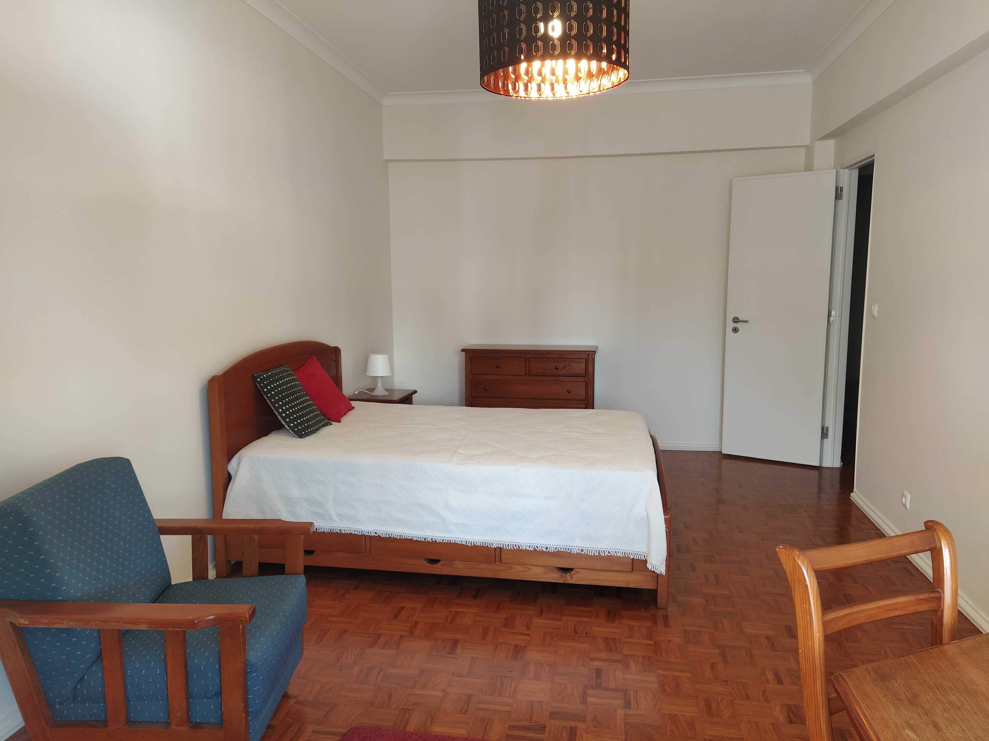 Arrendamento de quartos Estefânia / Saldanha