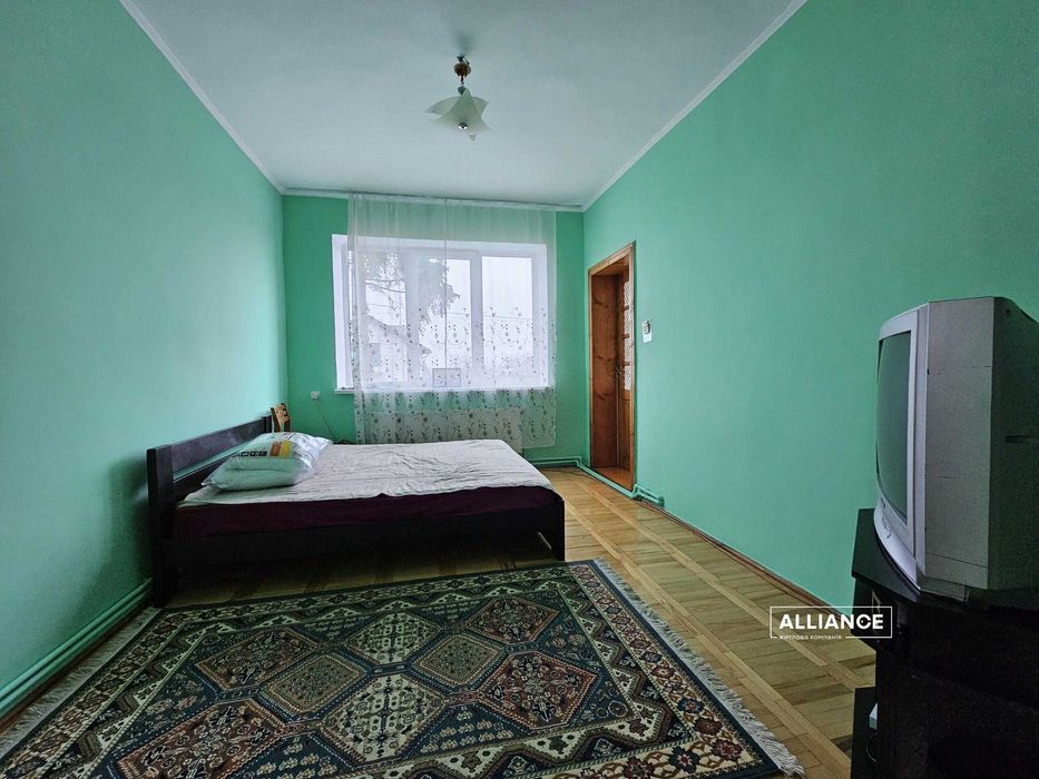Продається будинок 8 хв їзди до міста. Готовий до проживання.