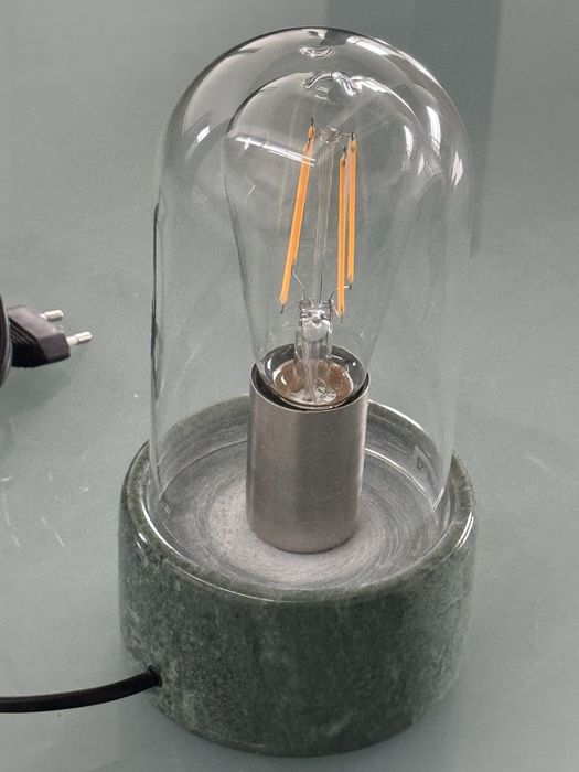 Candeeiro de mesinha decorativo em pefra de orstiva verde!