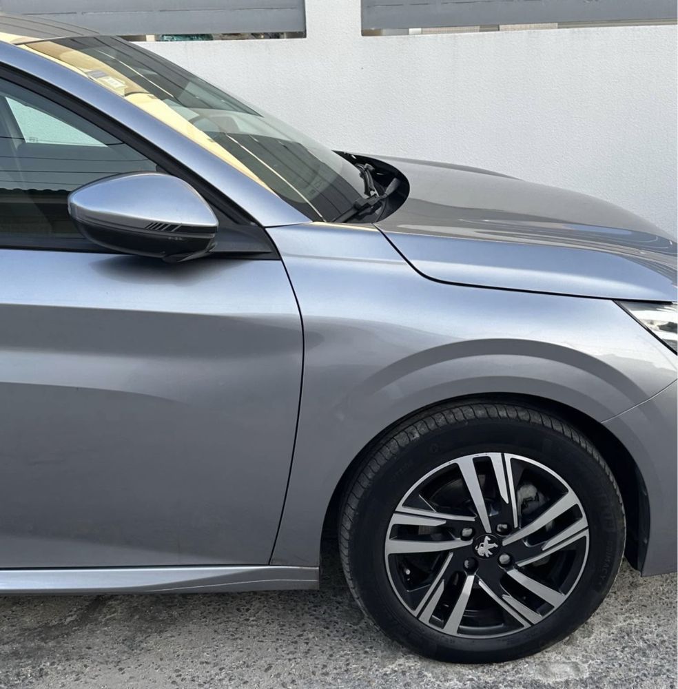 Peugeut 208 PureTech Allure