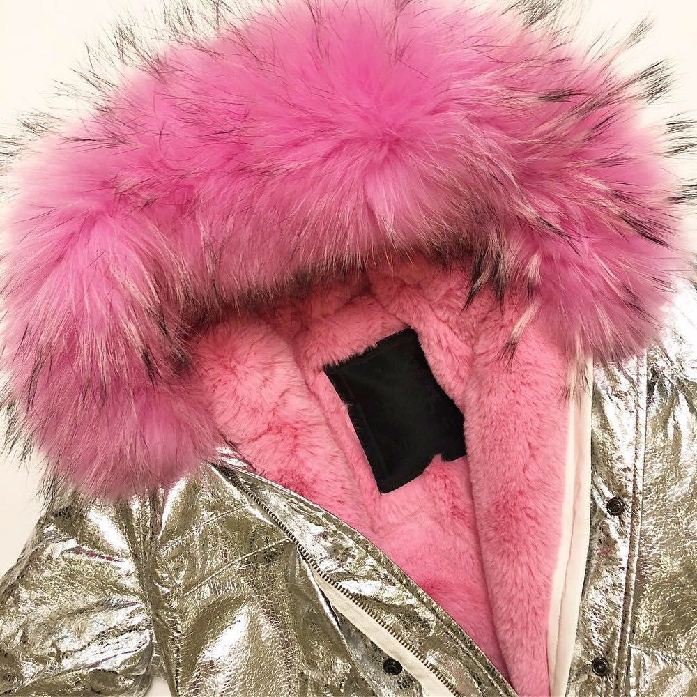 Шикарная зимняя куртка парка mr&mrs furs c большой натуральной опушкой