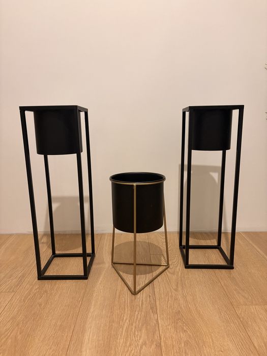 Kwietniki metalowe - stojaki na rośliny kwiaty