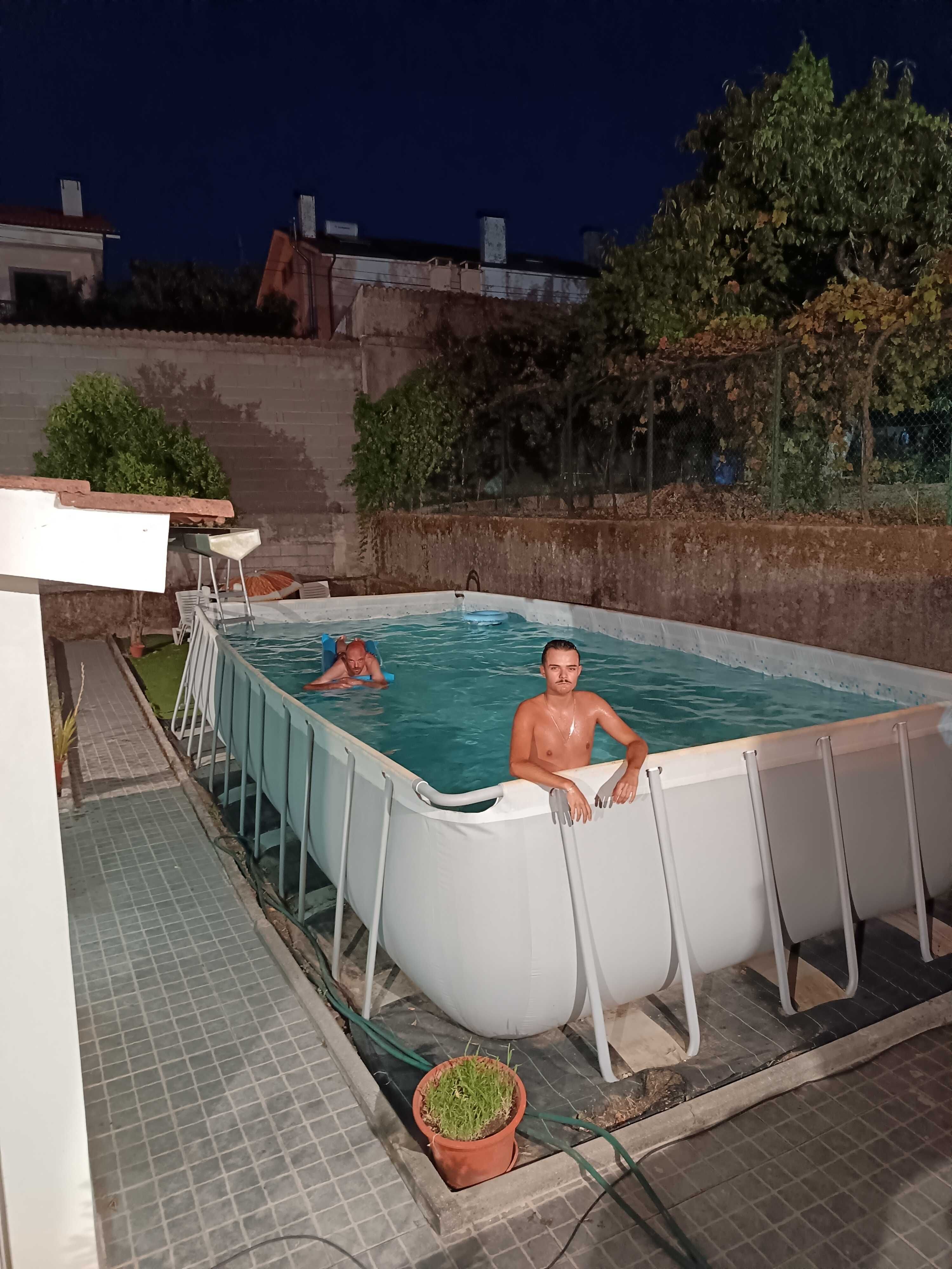 Piscina 9x4 usada.