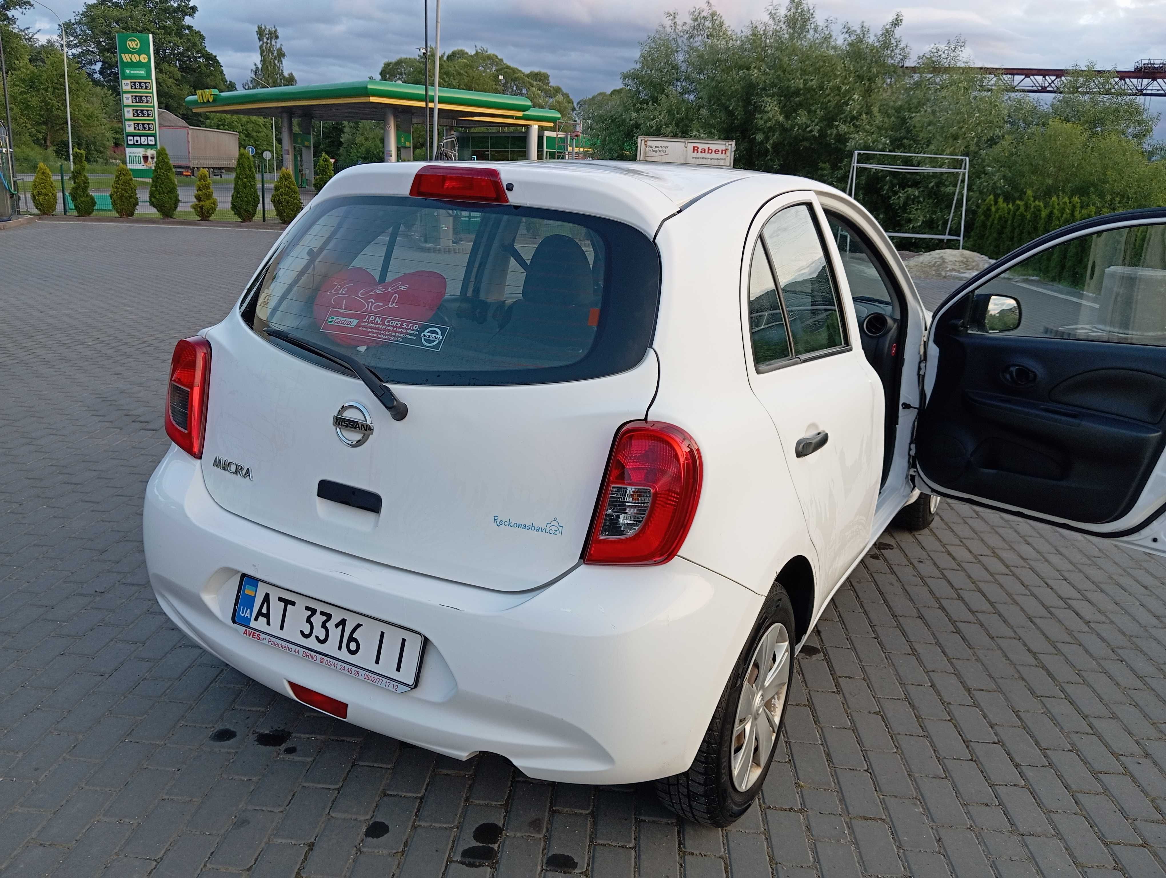 Свіжо-пригнаний автомобіль Nissan Micra