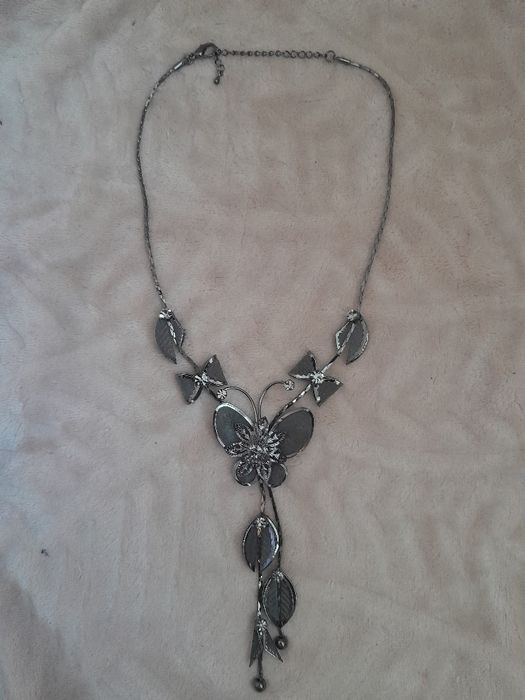 Naszyjnik vintage motyl